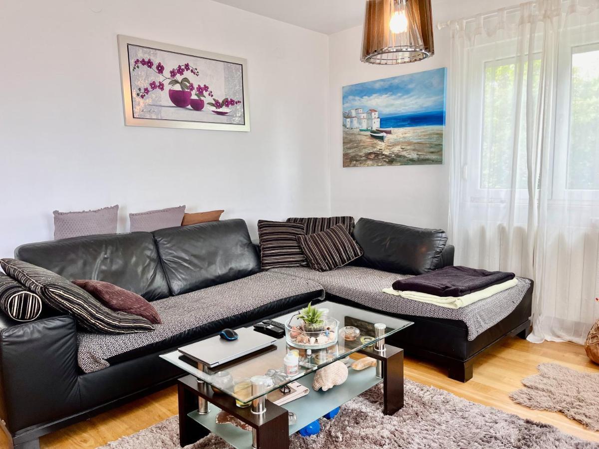 Peachy House Apartment