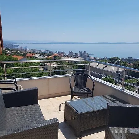 Peachy House Apartment Rijeka Exterior photo
