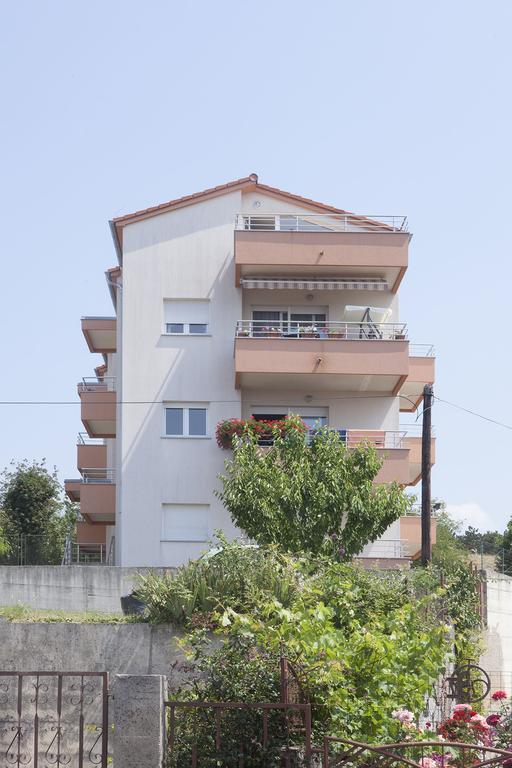 Peachy House